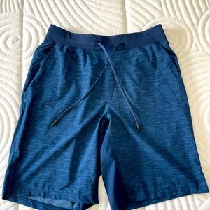 LULULEMON T.H.E Mens shorts linerless 9”